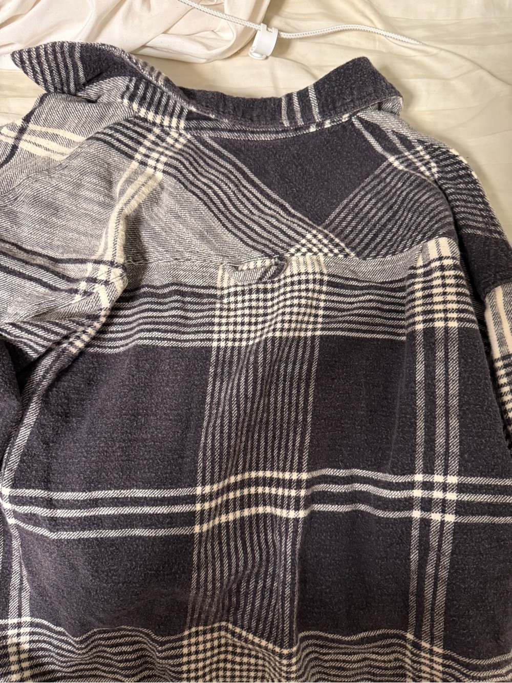 BDG Flannel - Picture 6 of 6